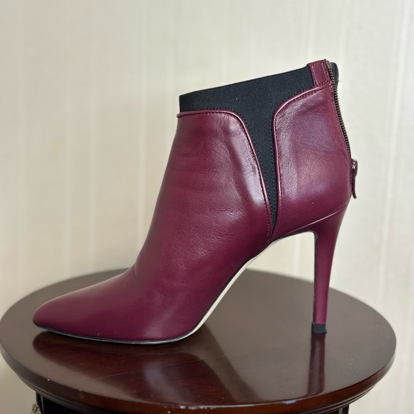 Giampaolo Viozzi. Burgundy 💥 the color of the season. Italy. - Picture 3 of 7